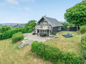 Holiday Home Chayton - 450m from the sea by Interhome